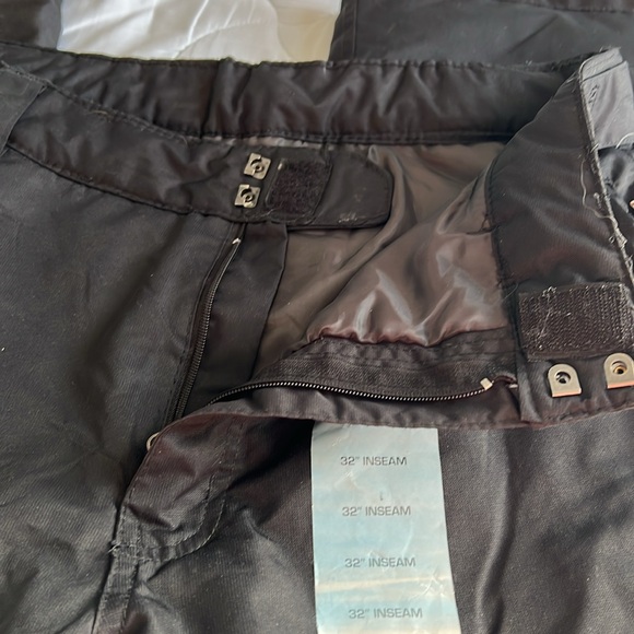Arctix Men’s NWT Black Insulated Snow Pants Ski Gear Cargo Insulated LG 36-38W - Picture 7 of 9